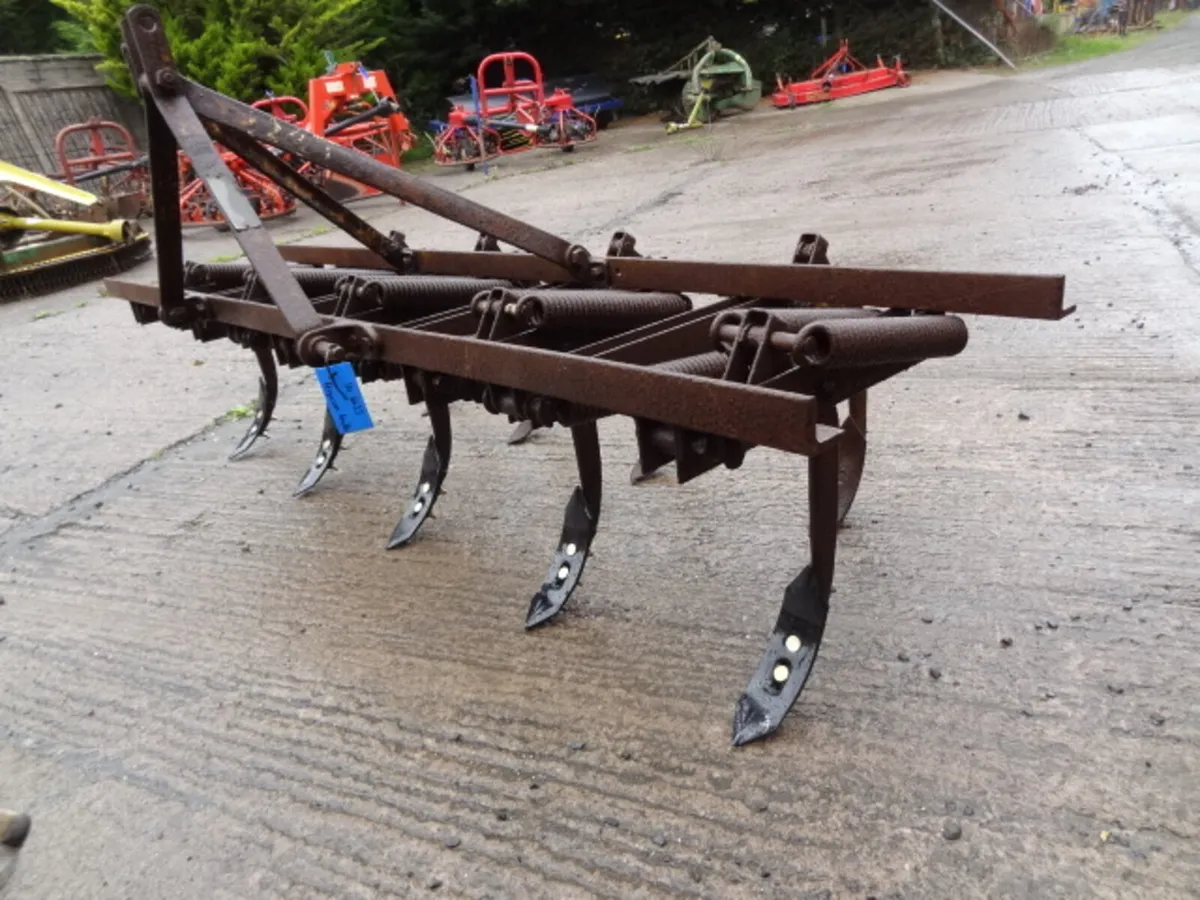 MF Massey Ferguson 7FT Springtine Grubber - Image 3