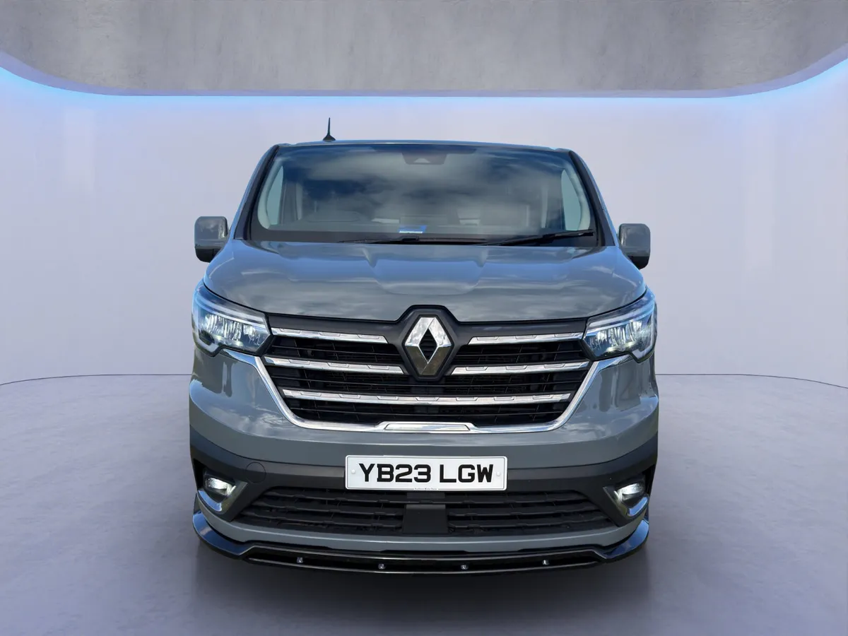 2023 Renault Trafic Extra LWB - Image 2