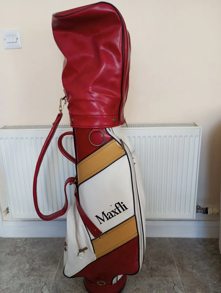 Maxfli leather golf bag. - Image 1