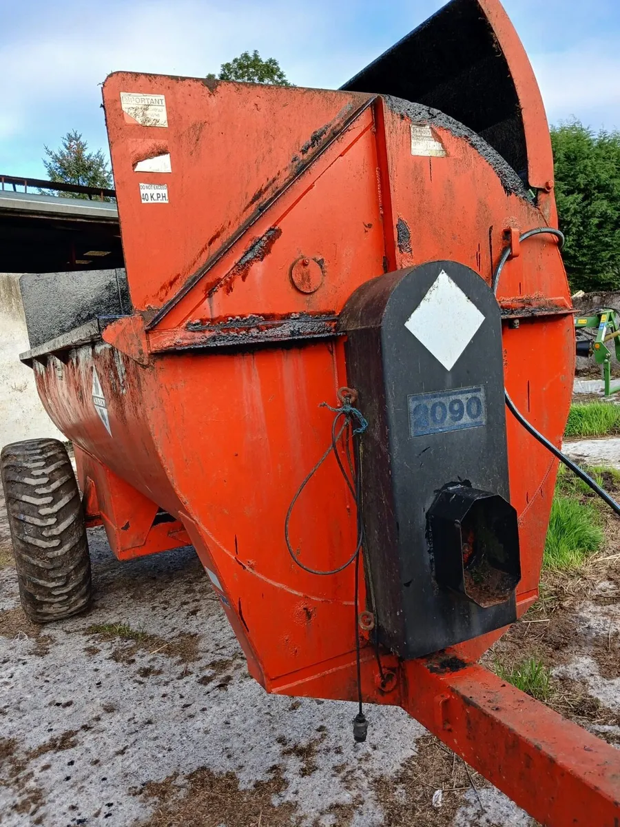 dung spreader - Image 1