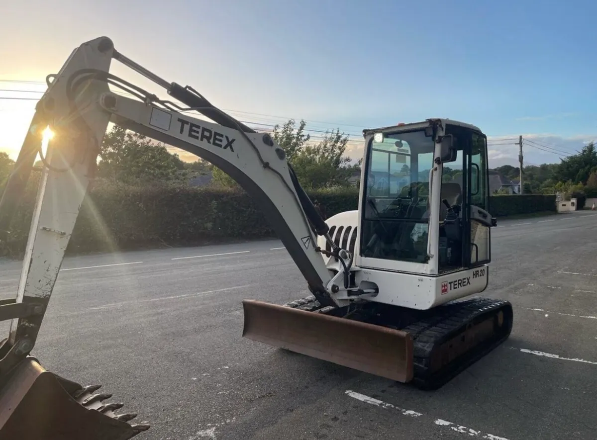 terex 6 ton digger - Image 4