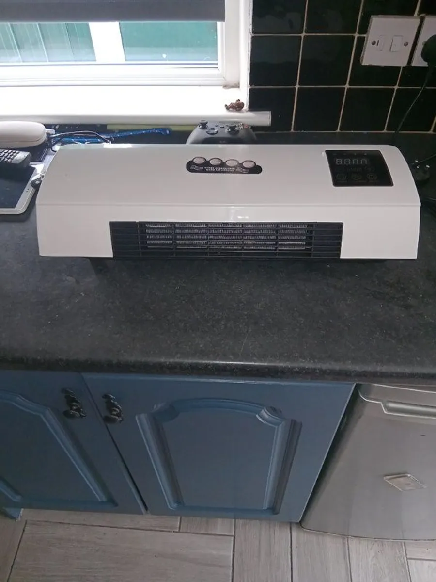 Hot and cold wall mounted unit - Image 1