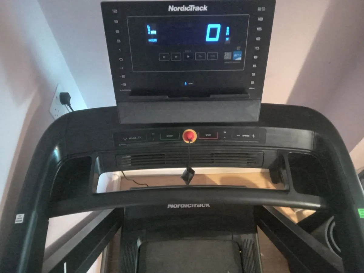 Treadmill - Image 3