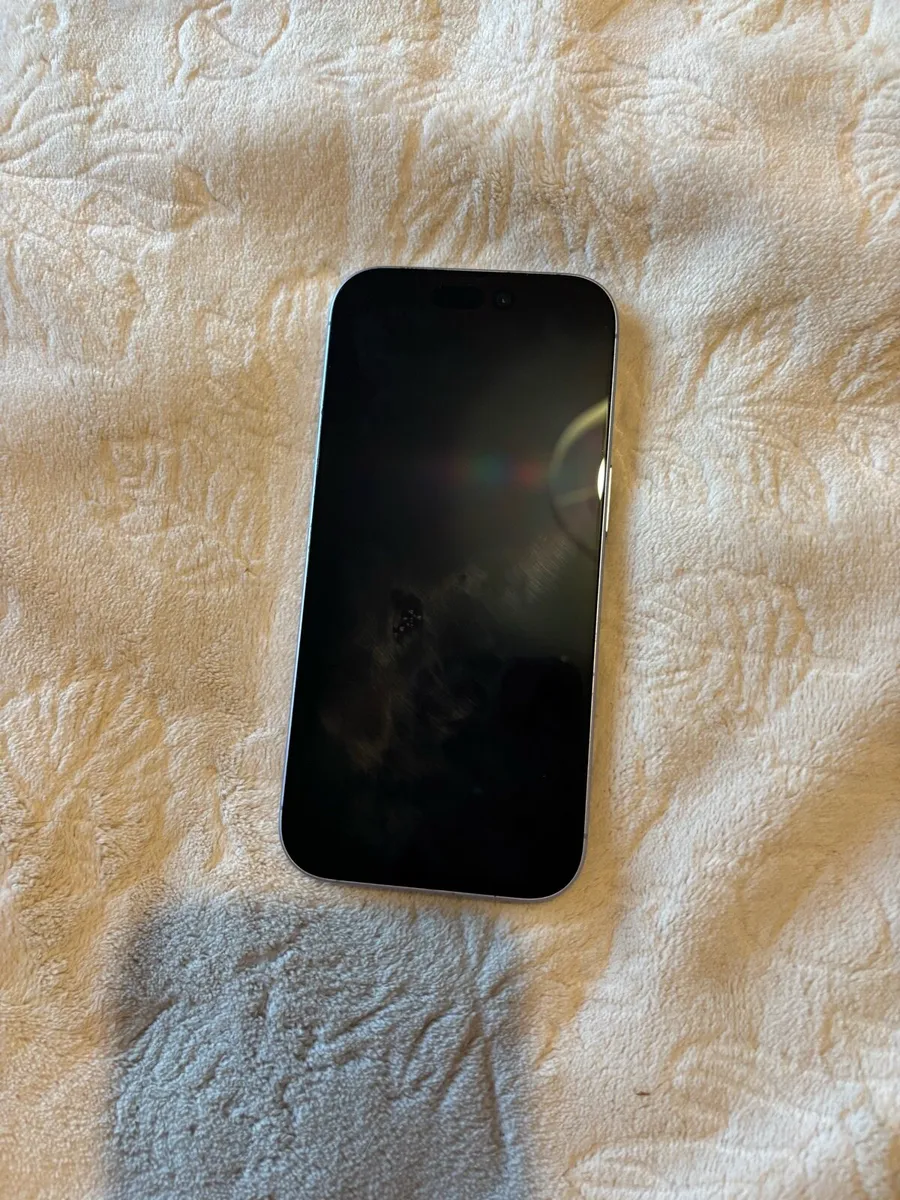 iPhone 17 - Image 2