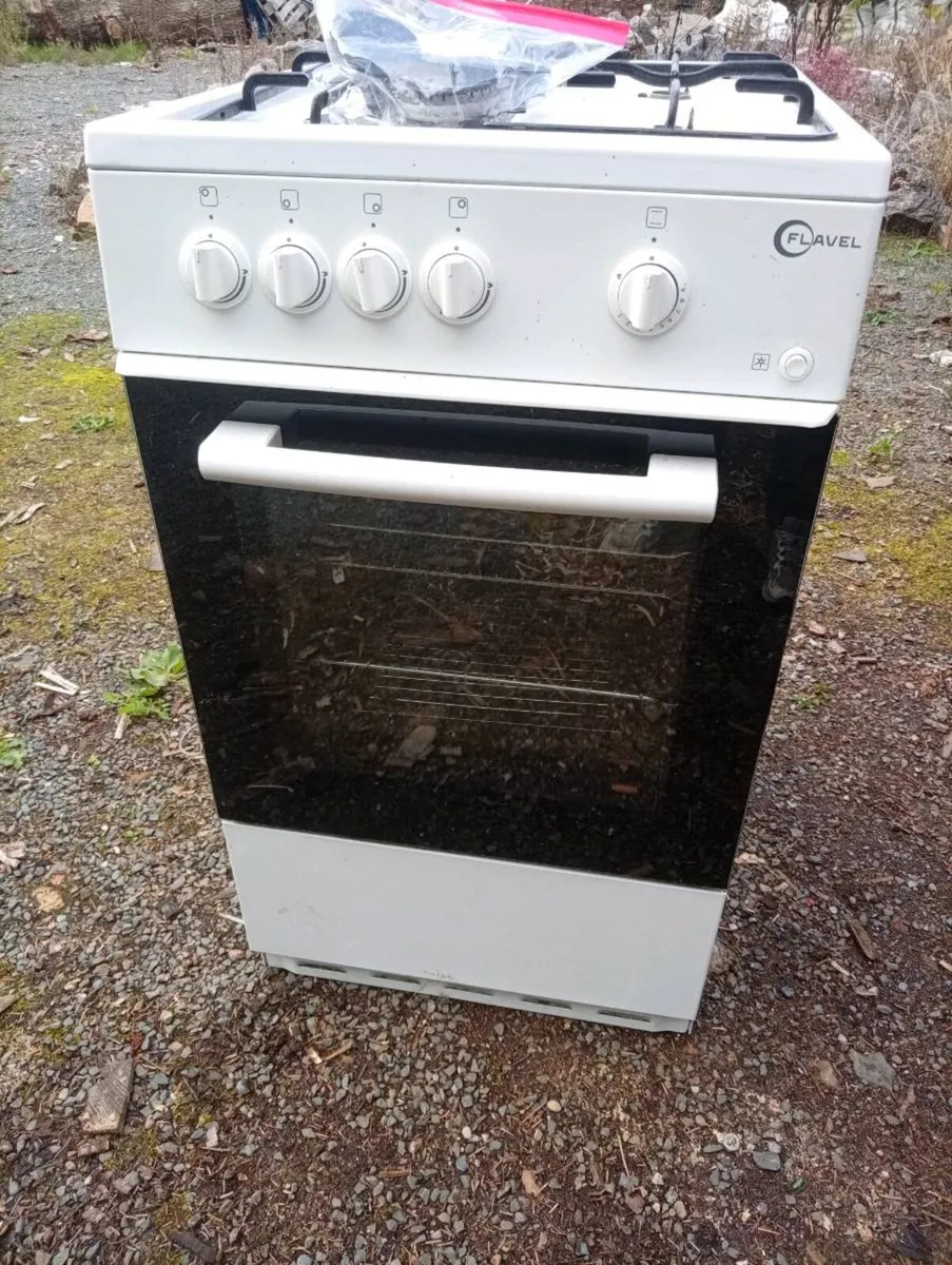 Gas cooker - Image 1