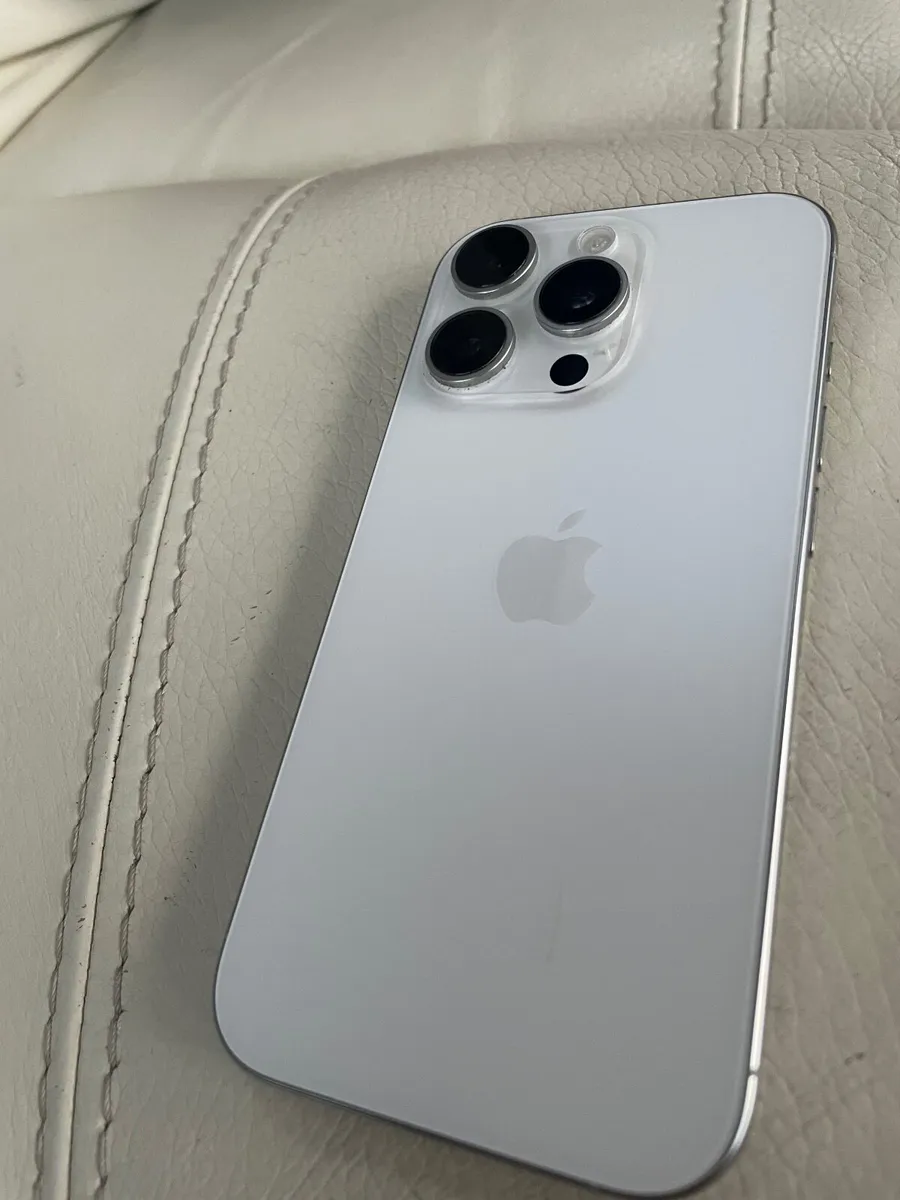 iPhone 16 Pro - Image 1
