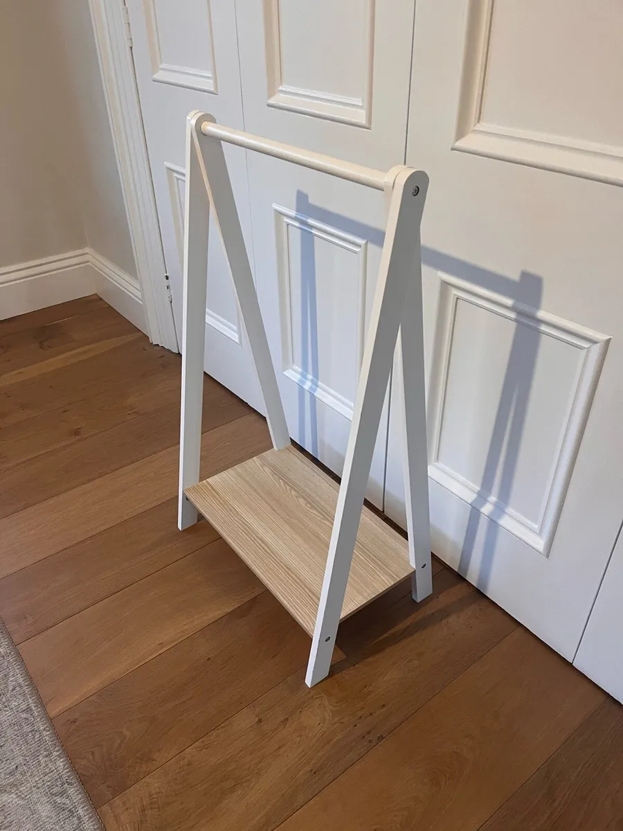 Children’s hanging rail - Image 2