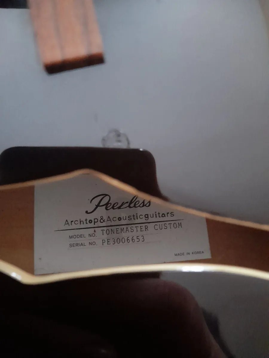 Guitar - Image 4