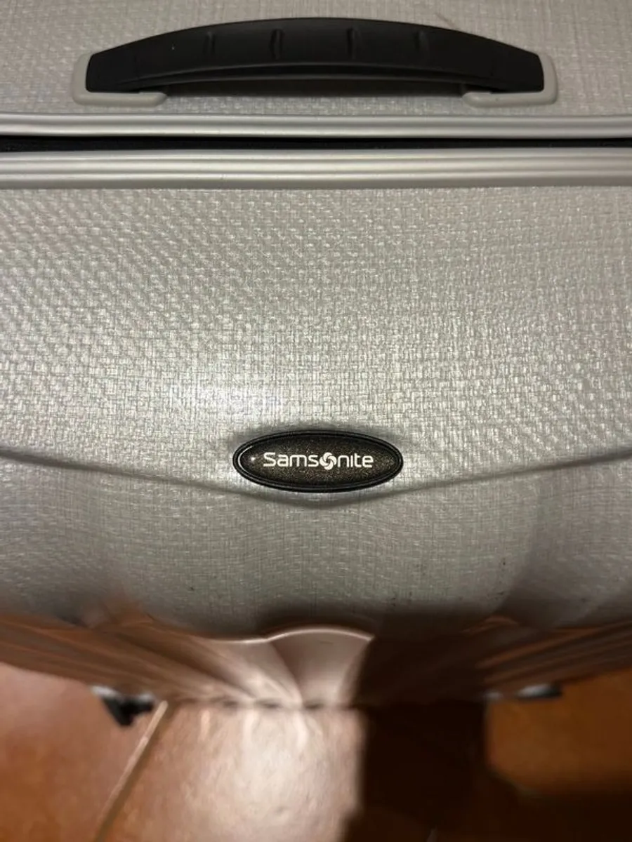 Suitcase - Image 2