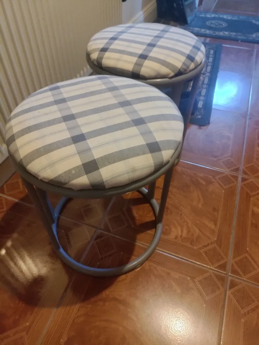 Pair of stools - Image 1