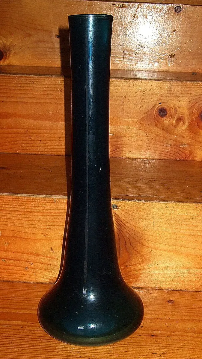 Vintage 20” Tall Teal Art Glass Bud Vase-Harrods - Image 3