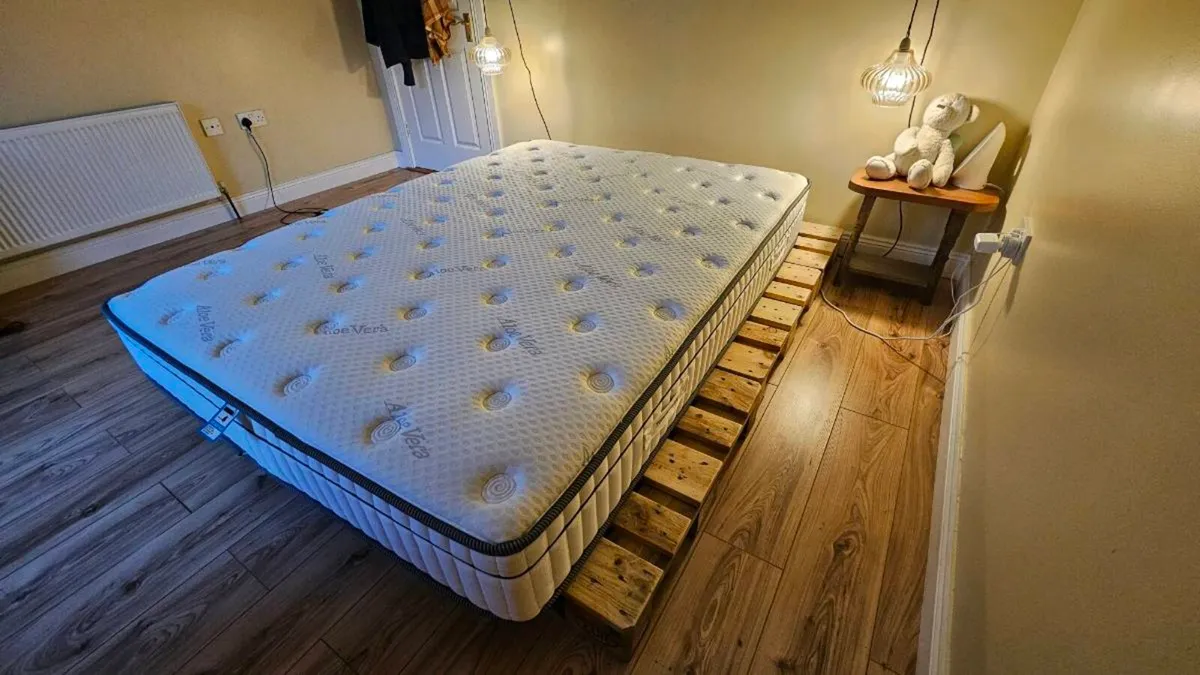 Irish King Size Mattress - Excellent condition - Image 4