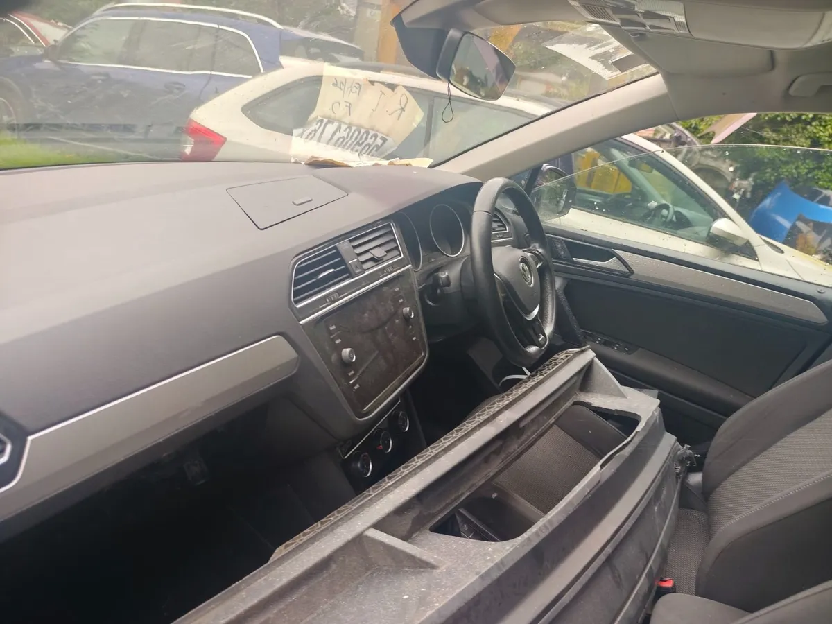 2018 vw Tiguan - Image 2