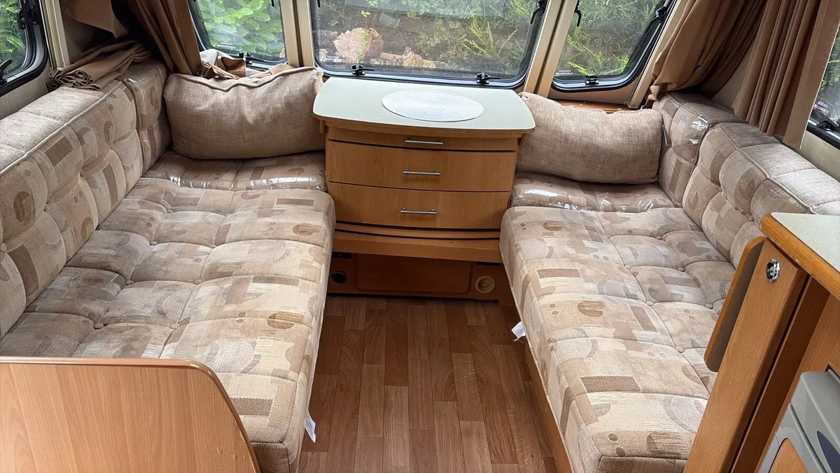Caravan - Image 4