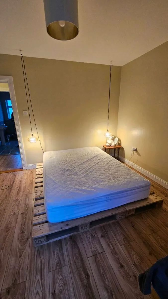 King Size Pallet Bed Base – 208 x 188 cm - Image 3