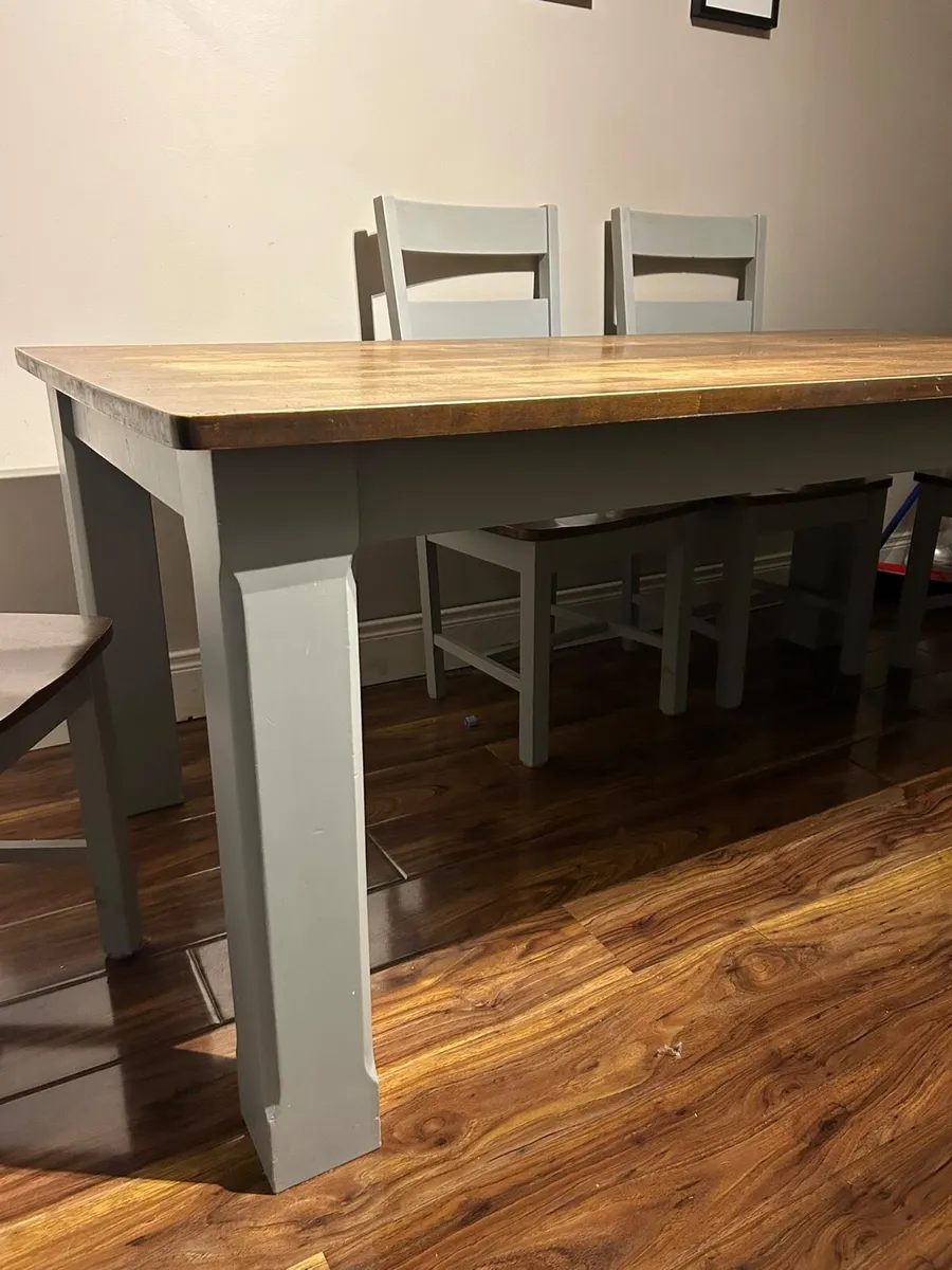 Kitchen table & 6 chairs - Image 1