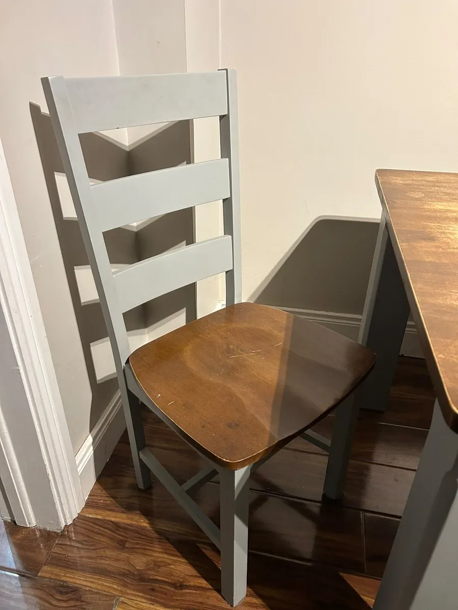 Kitchen table & 6 chairs - Image 3
