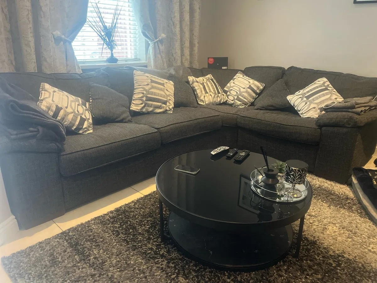 Black Corner suite for sale - Image 1