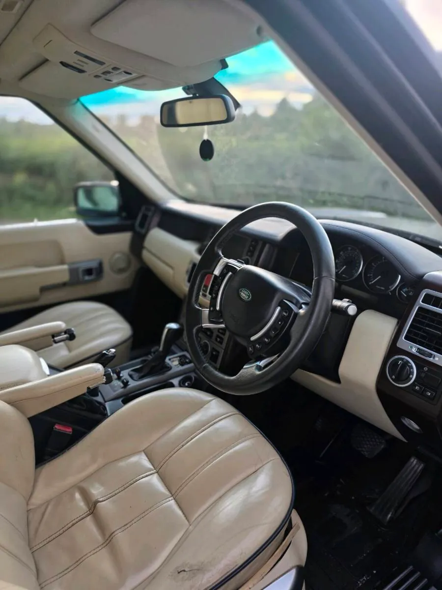 Range Rover Vogue - Image 4