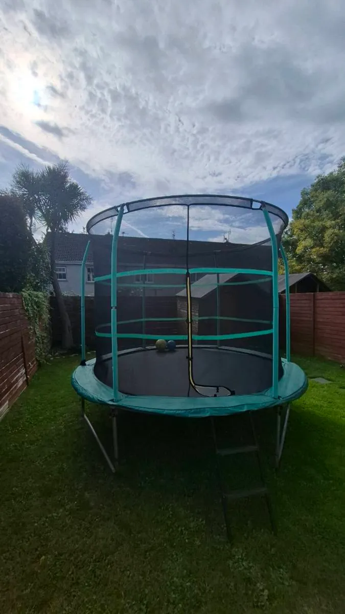 Trampoline - Image 2