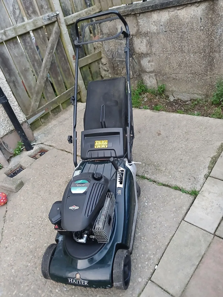 Hayter Harrier self propelled roller lawnmower - Image 2