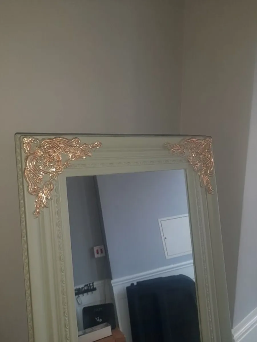 Side table  and mirror - Image 3