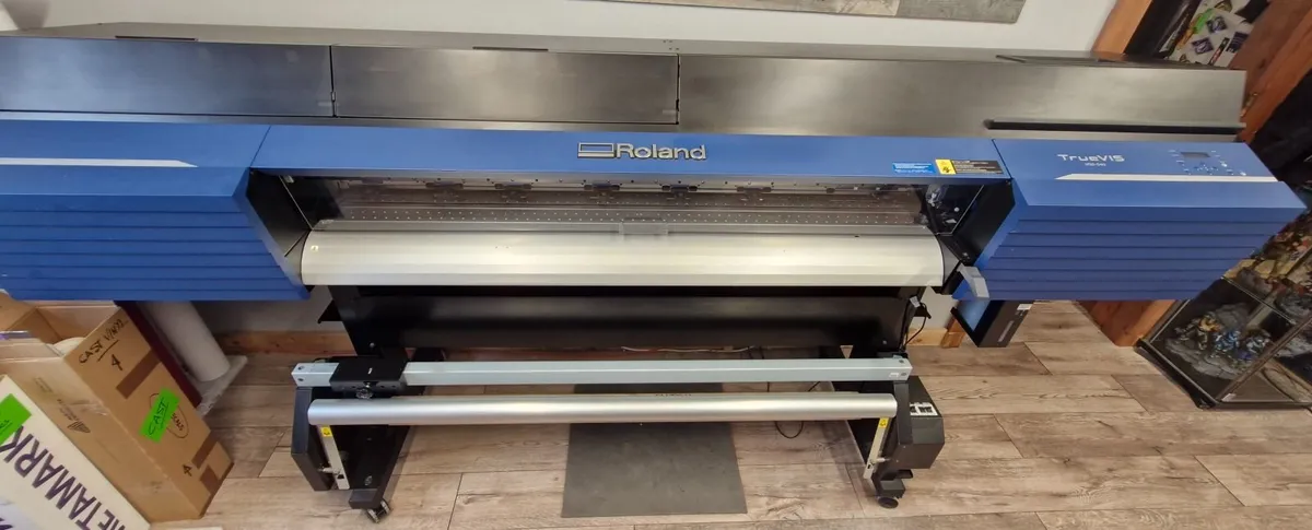 Roland digital printer with laminator. - Image 2
