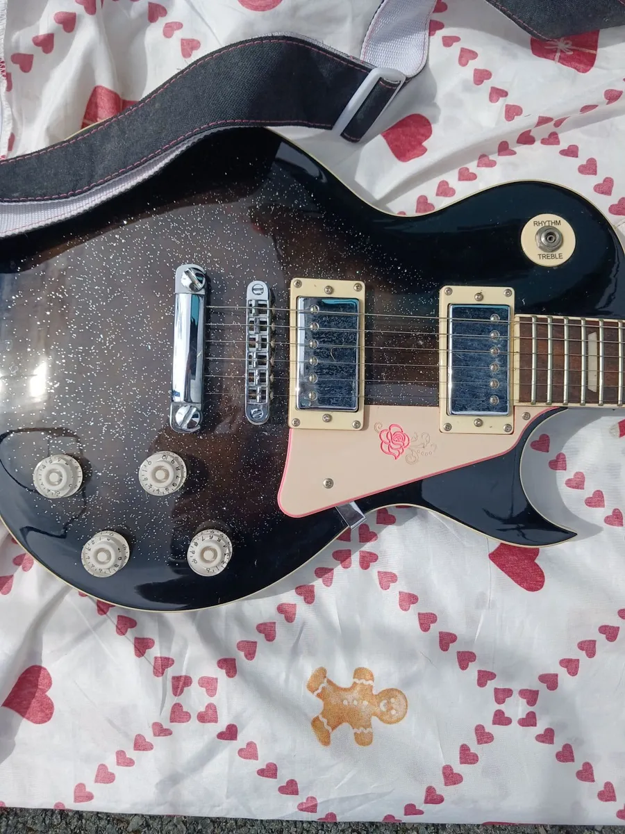 Electric guitar - Image 3