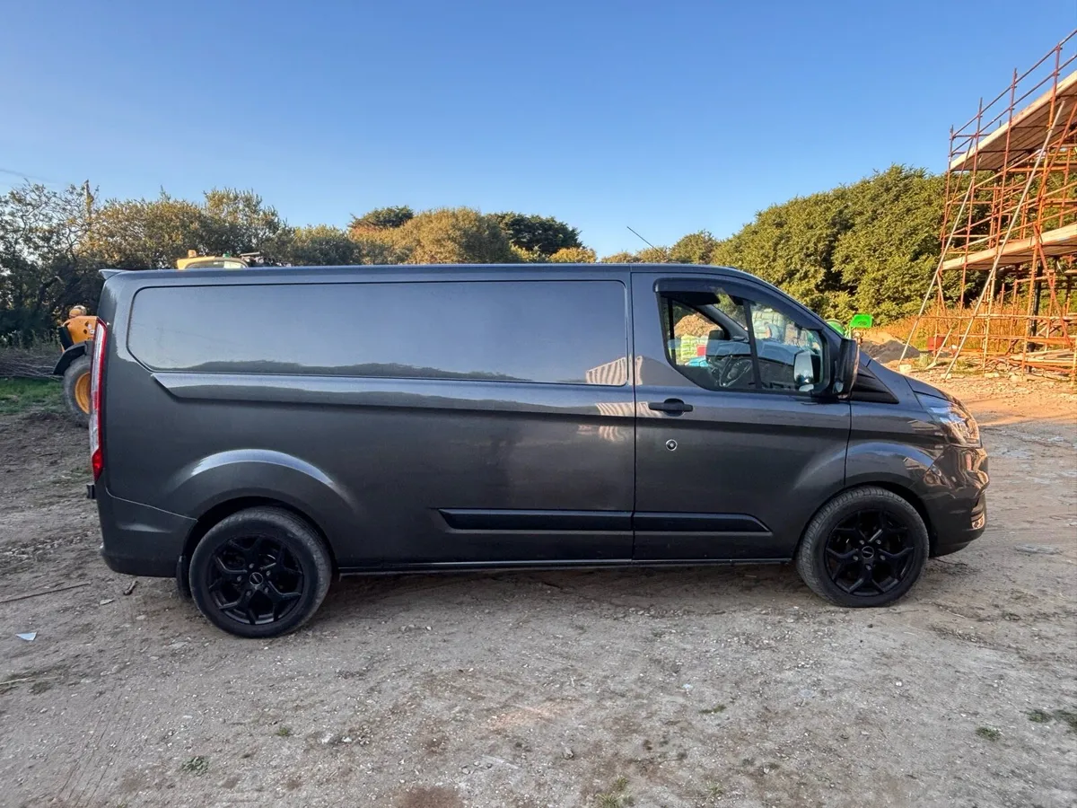 Ford Transit Custom - Image 1