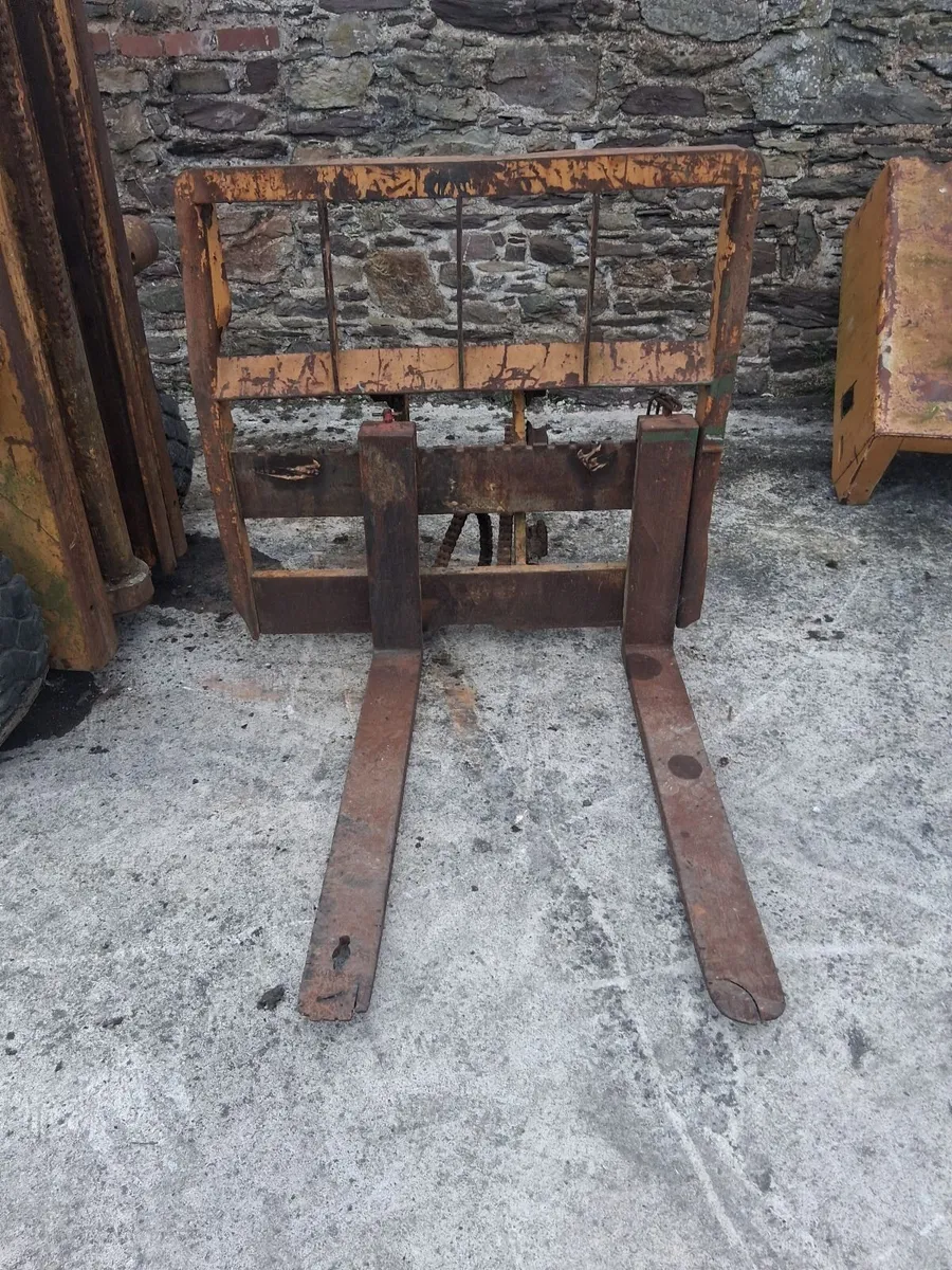 Farm items - Image 1