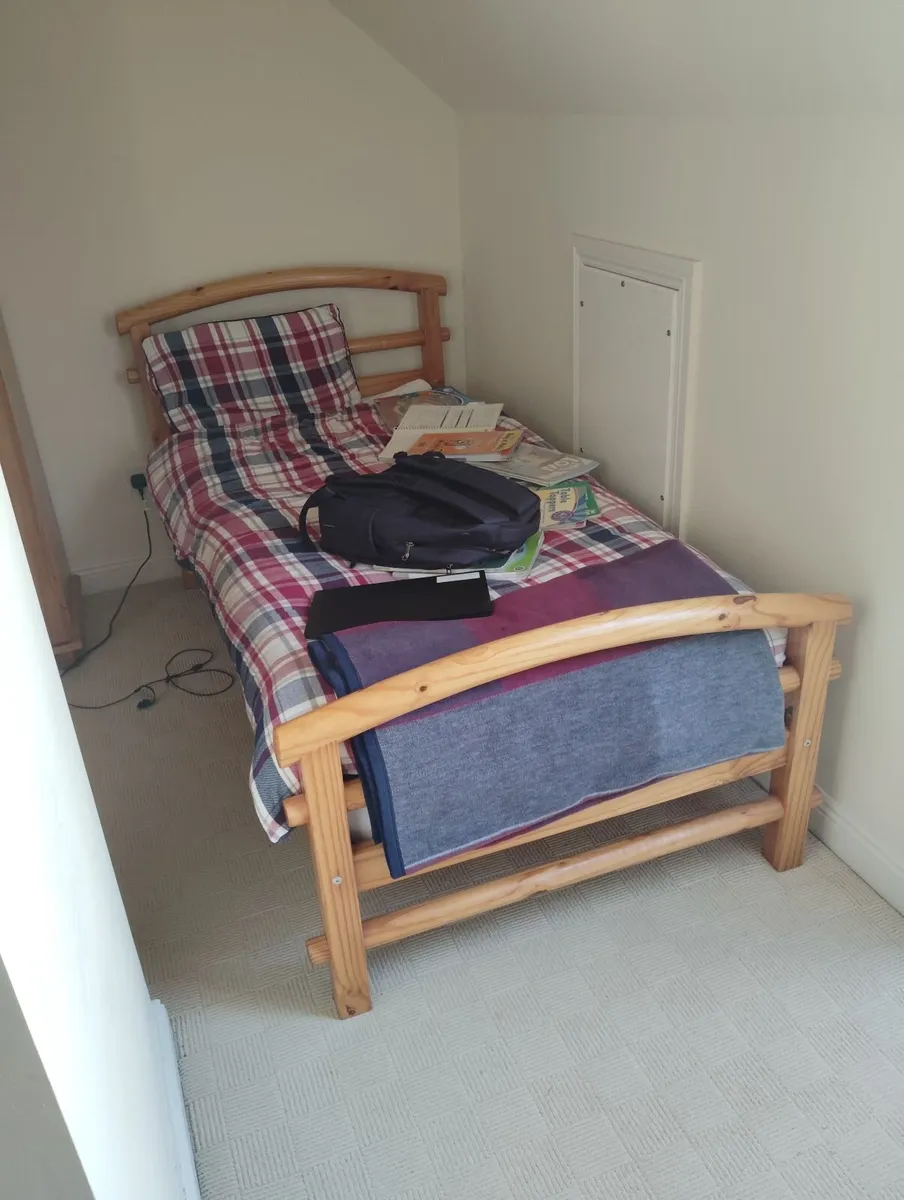 Single Beds - Image 2