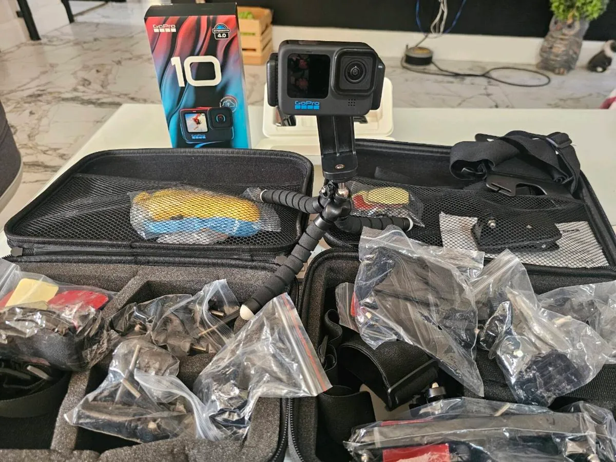 Gopro Hero 10 Black immaculate with accessories - Image 2