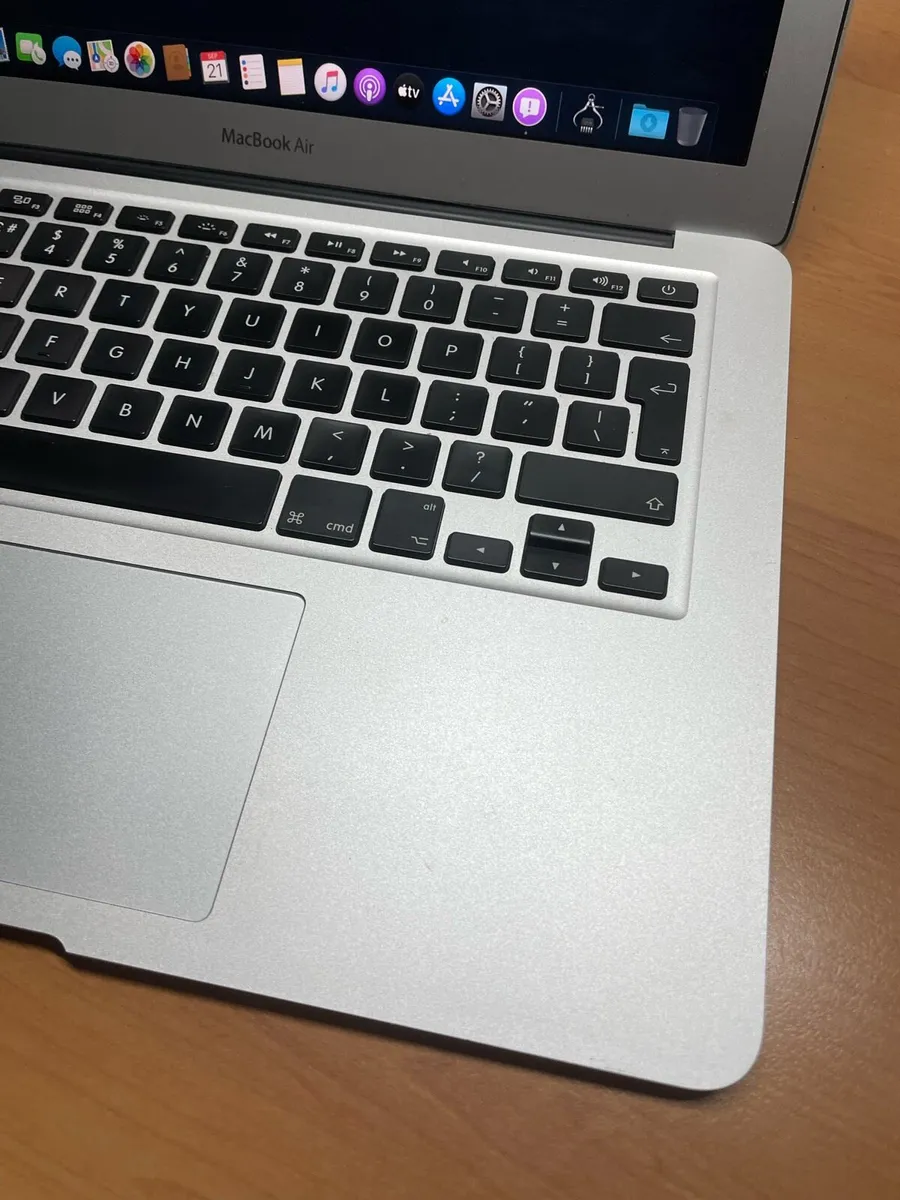 MacBook Air 13 for sale 2017 - Image 2