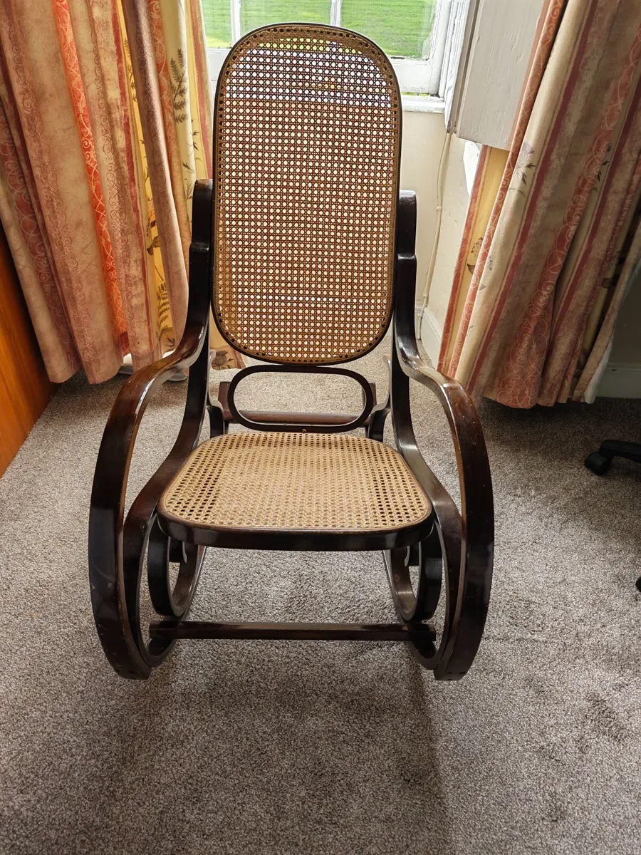 3 chairs - Image 1