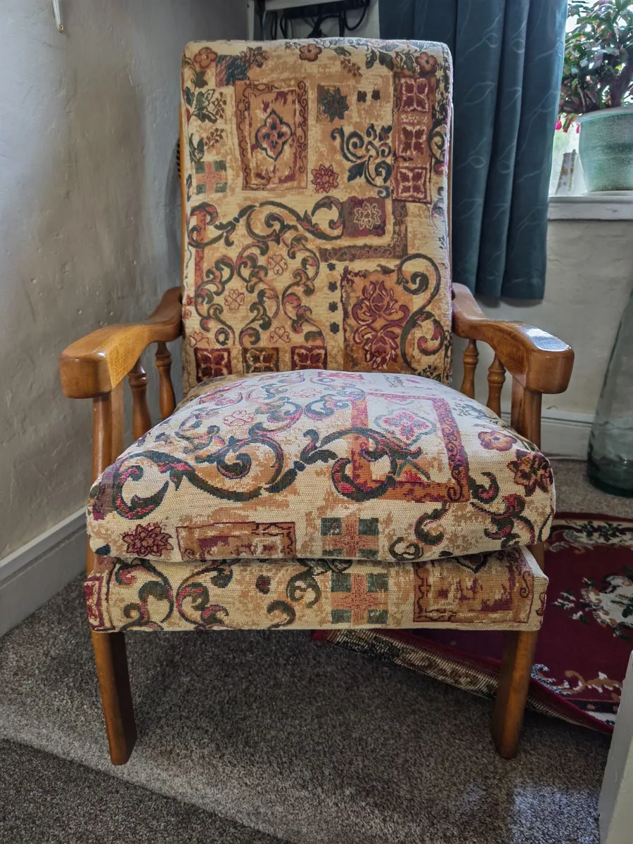 3 chairs - Image 2
