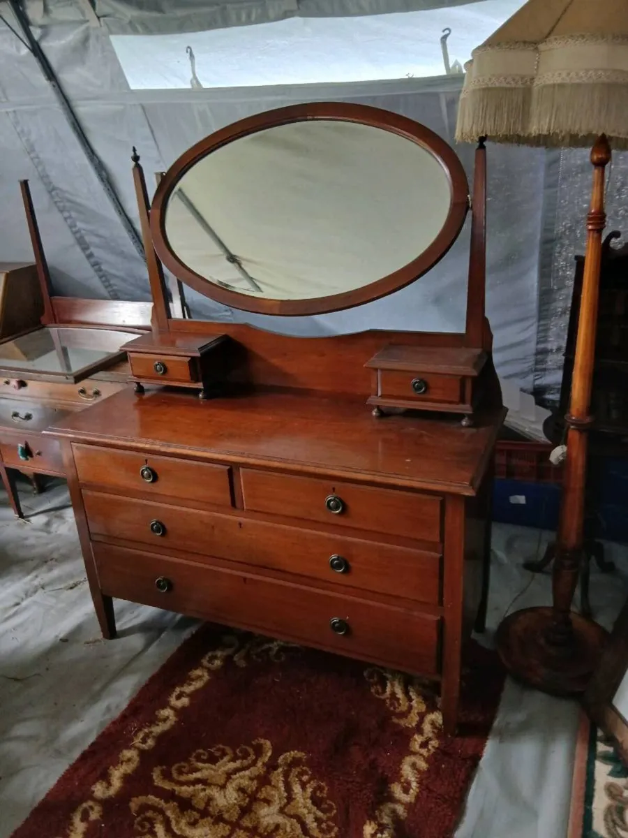 Edwardian style bedroom set - Image 1