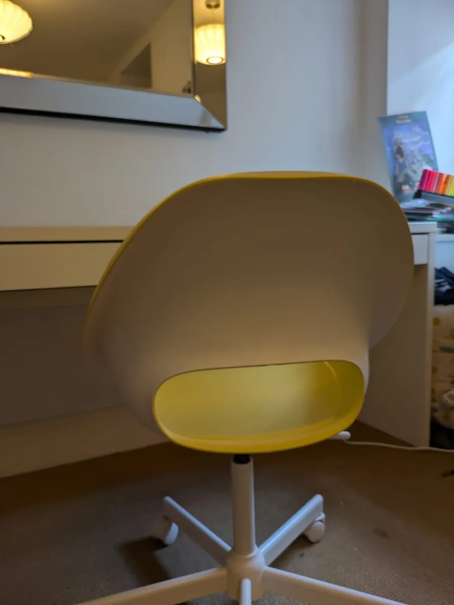 Chair - Image 4