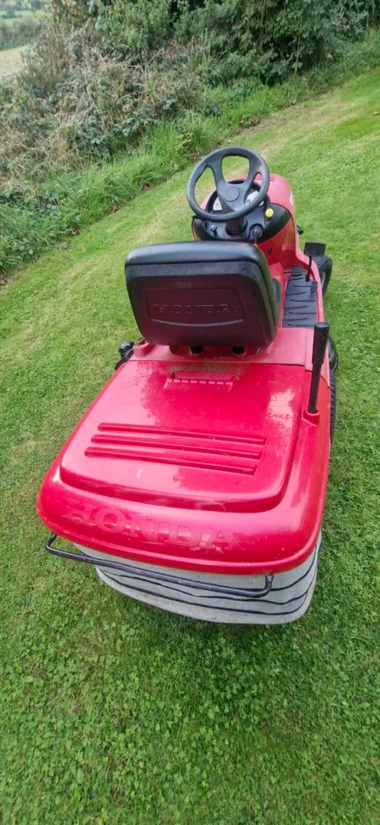 Honda 2417 Mower - Image 3