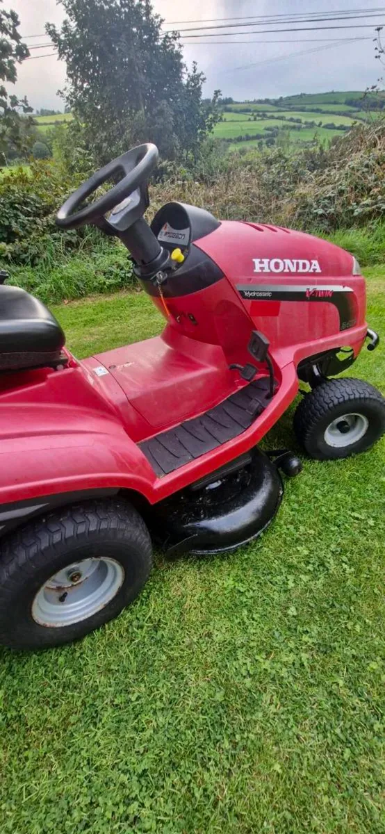 Honda 2417 Mower - Image 4