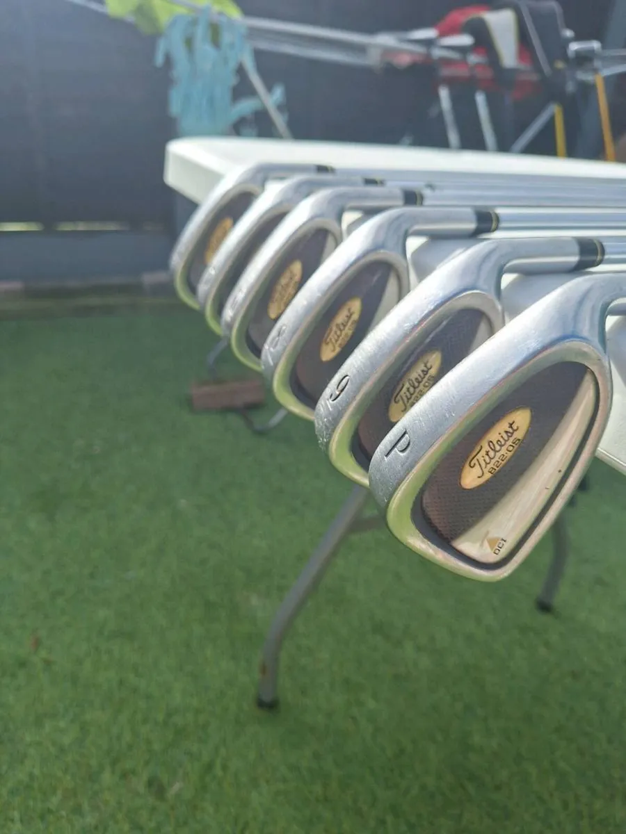 Selection of golf clubs - Image 2