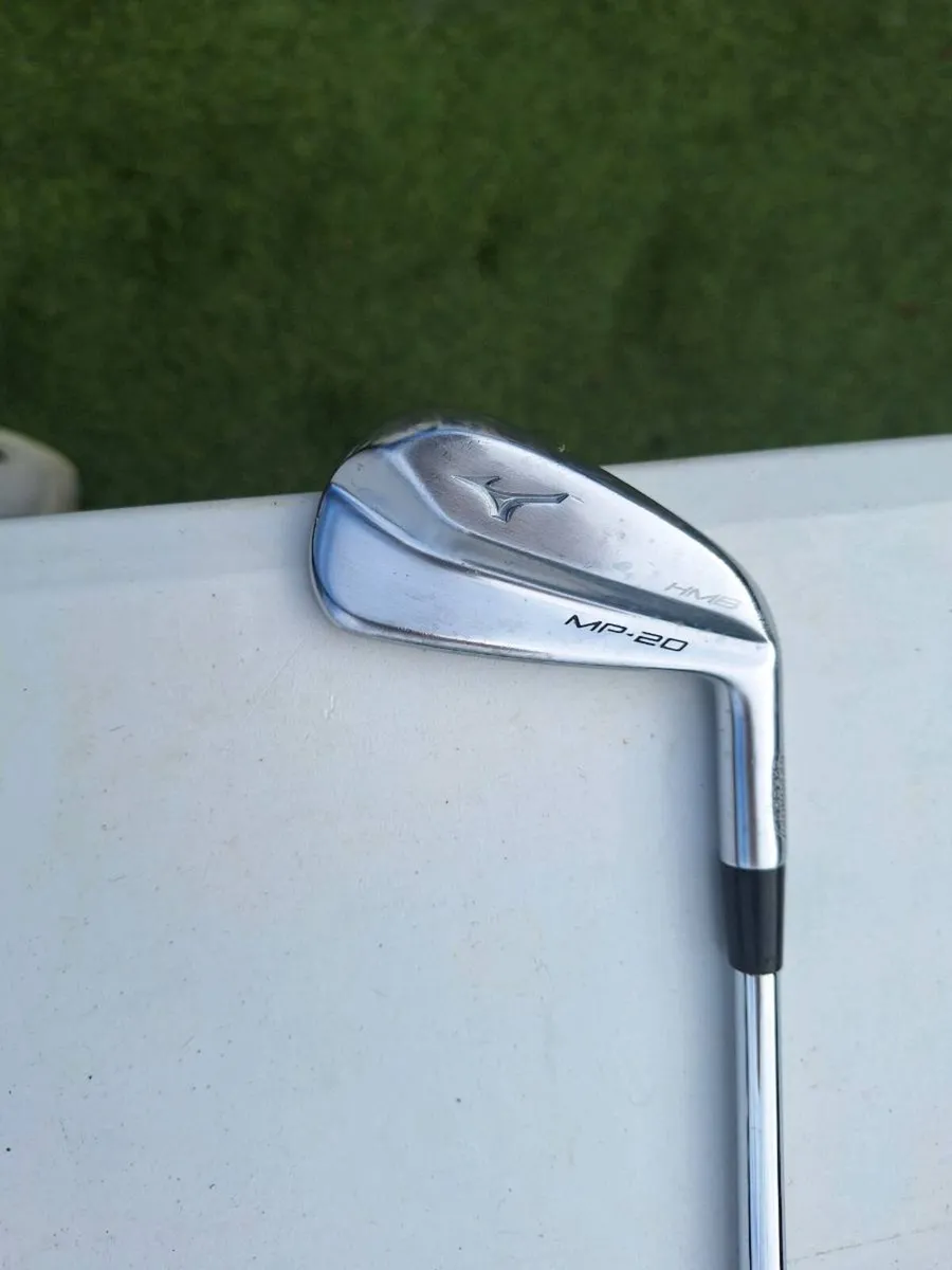 Selection of golf clubs - Image 4