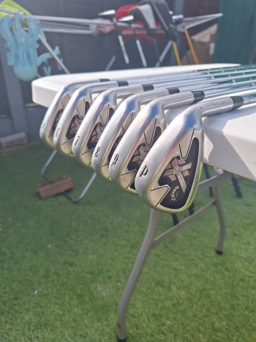 Selection of golf clubs - Image 1