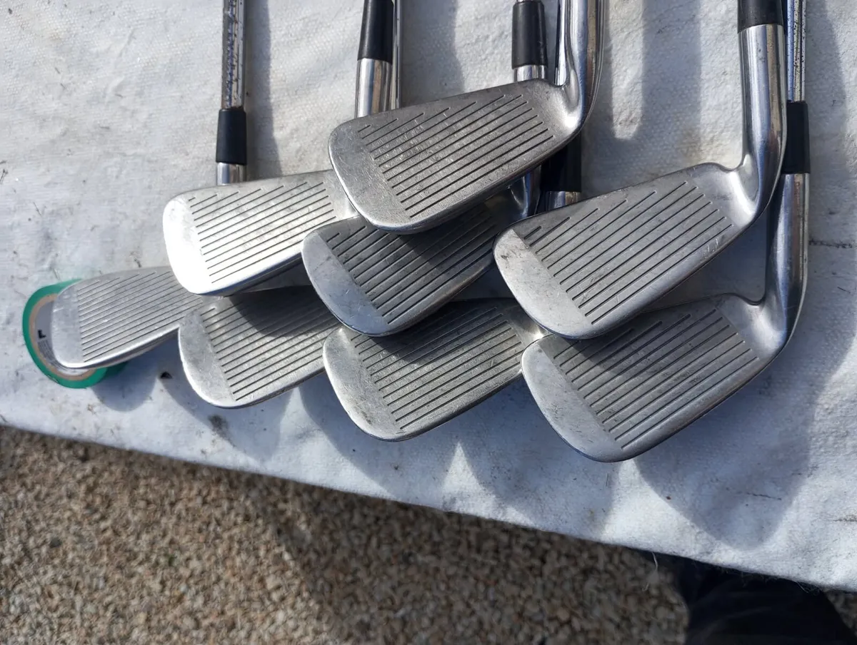 Lynx Golf irons.  Right handed clubs. - Image 3