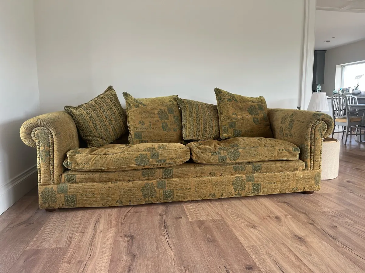 4 seater sofa - Image 1