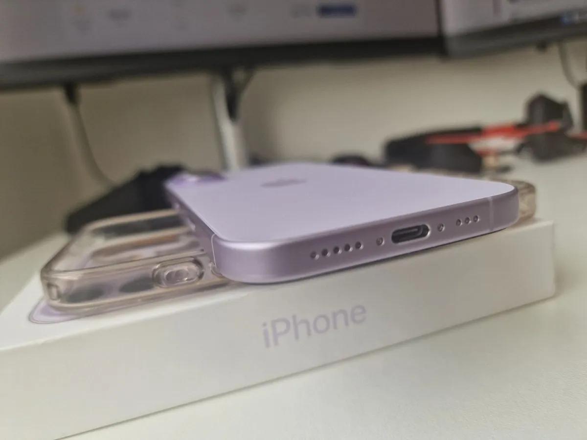 Apple iPhone 17 – 256GB – Lavender - Image 3