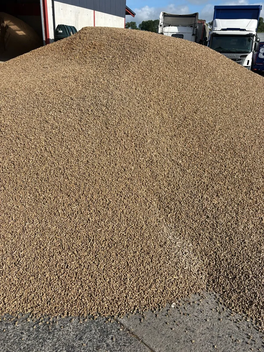 Straw Pellets and Straw Crumb in Bulk & Bags - Image 4