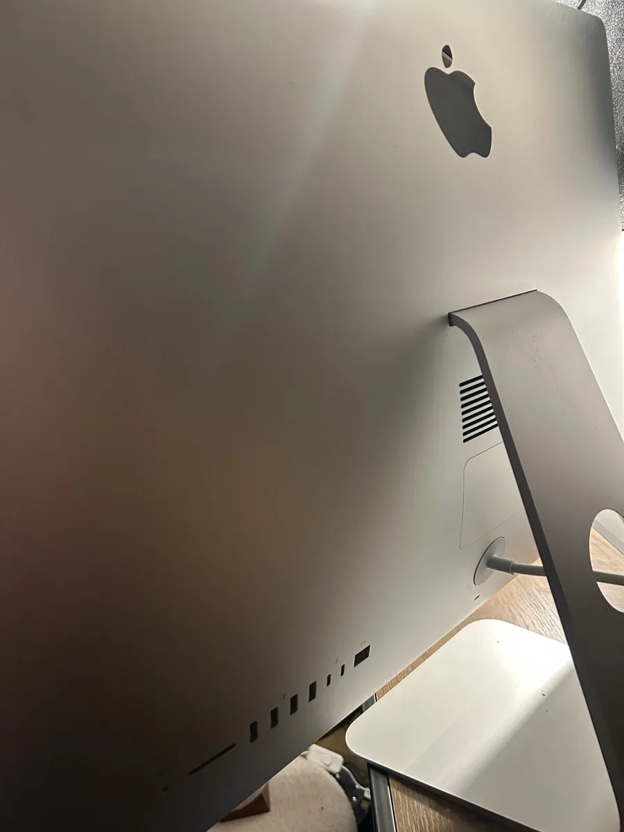 Apple iMac 5k 2019 - Image 2