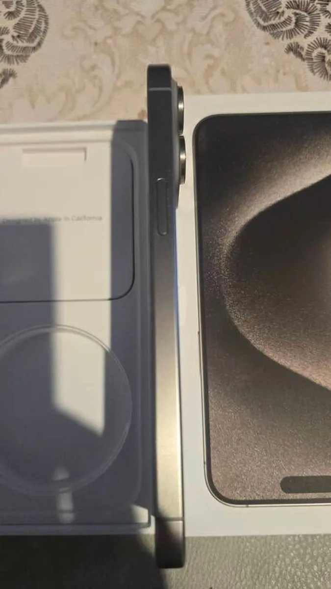 iPhone 15 pro max Natural Titanium - Image 4