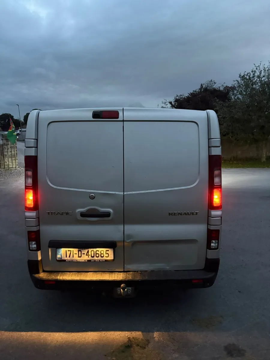 Renault Trafic 2017 - Image 2