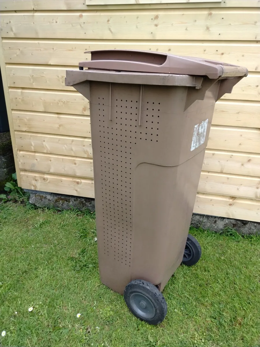 Brown Garden Waste Bin 180litres €30 - Image 4